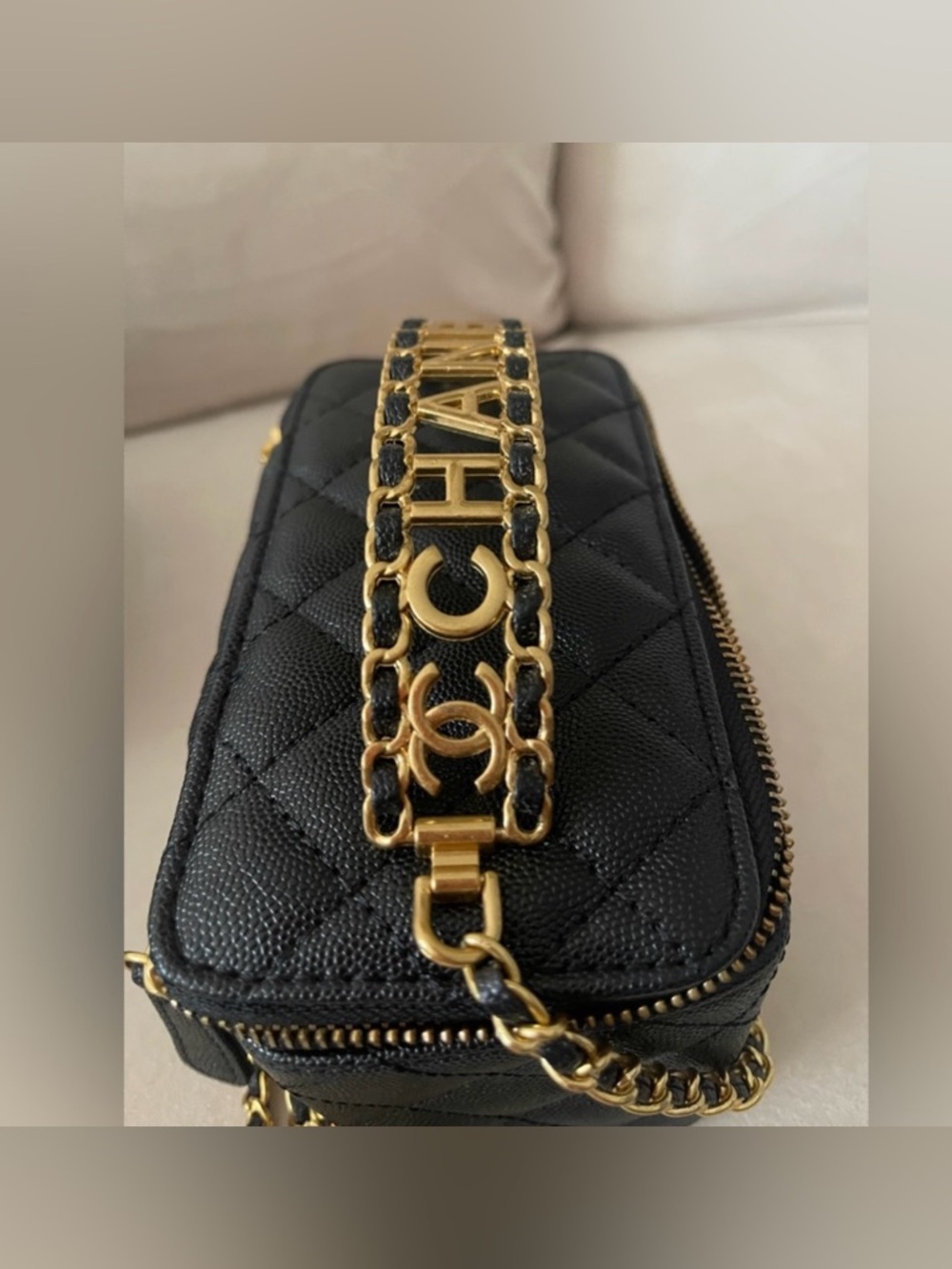 GWP Chanel Black Quilted Leather vanity Bag chain crossbody - Picture 4 of 11